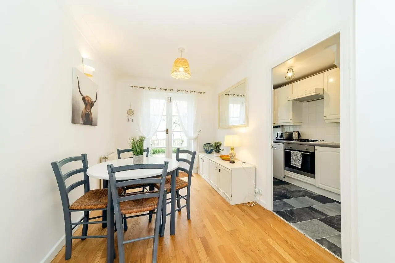 Flash Sale Free Parking I Next To Brighton Beach I 2 Bedroom Mews House 0*,  영국